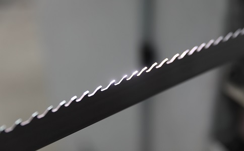 临夏双金属带锯条产生切削噪音的原因具体有哪些？